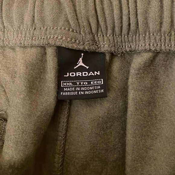 Air Jordan 5 LS Olive Sweatpants - Picture 3 of 6
